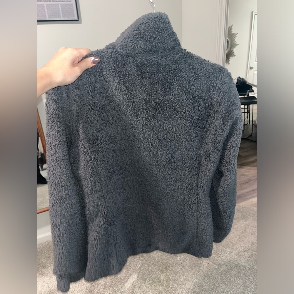 Gray Patagonia jacket - Picture 2 of 2